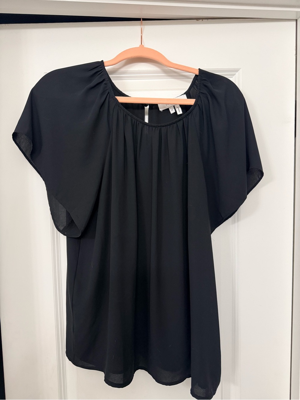 Lark & Ro Black Flutter-Sleeve Blouse